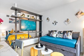 1 slaapkamer, een bureau, een strijkplank/strijkijzer, wifi