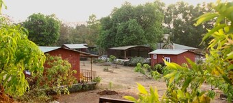 Spacious 5-bedroom cottages