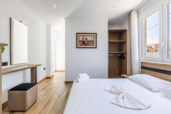 1 bedroom, free WiFi, bed sheets