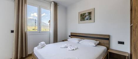 1 quarto, Wi-Fi de cortesia, roupa de cama