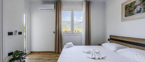 1 bedroom, free WiFi, bed sheets