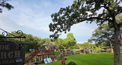 Lakefront, Boat dock, Fishing, Fire pit, Kayak, pedal boat, Paddle board