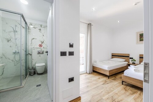 Bliss Triple Room by PikHost