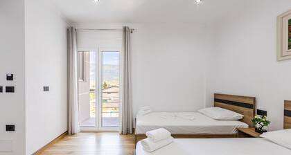 Bliss Triple Room by PikHost