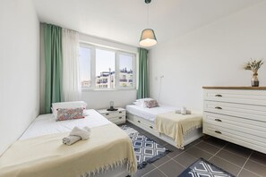 1 室のベッドルーム、デスク、アイロン / アイロン台、WiFi (無料)