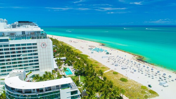 Exterior - Luxury Vacation Rentals at Fontainebleau Miami Beach by LRMB (Miami Beach)