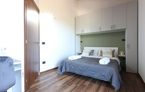 2 habitaciones, tabla de planchar con plancha y wifi gratis 