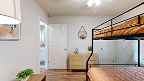 3 chambres, Wi-Fi gratuit, draps fournis