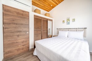 2 bedrooms, iron/ironing board, internet, bed sheets