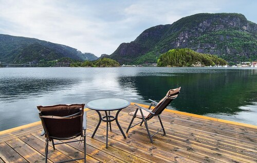 Nice home in Erfjord with WiFi