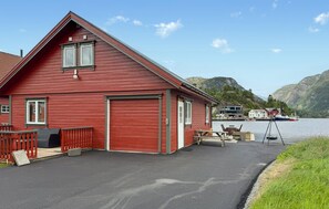 Exterior - Nice home in Erfjord with WiFi (Erfjord)