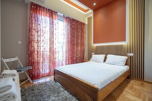 2 makuuhuonetta, Wi-Fi, vuodevaatteet