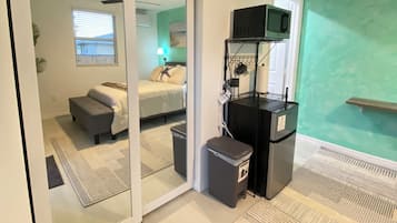 1 chambre, fer et planche Ă repasser, Wi-Fi, draps fournis