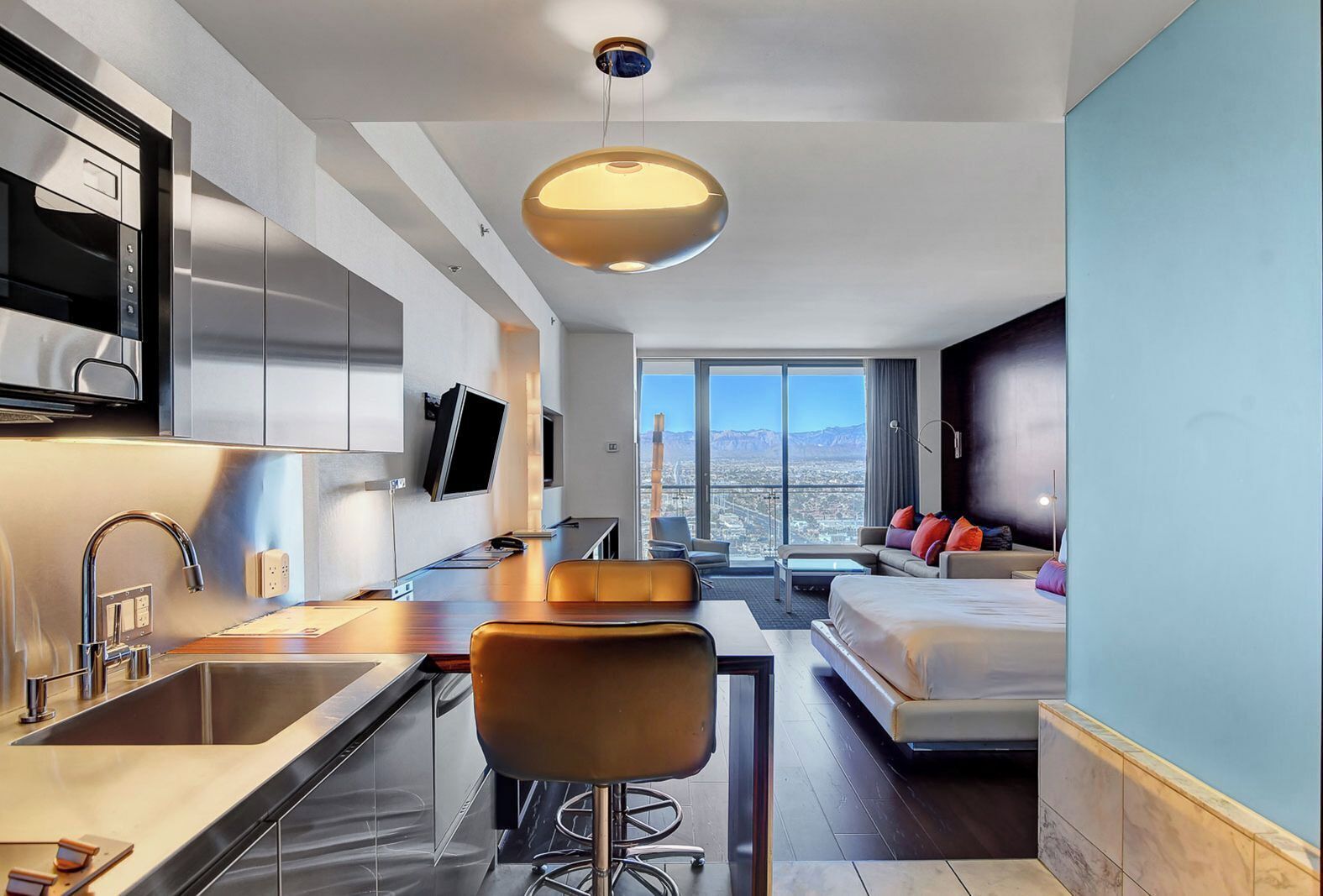 1 غرفة نوم ومكواة/لوح كي وواي فاي وملاءات أسرّة