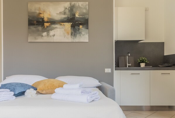 1 bedroom, free WiFi, bed sheets