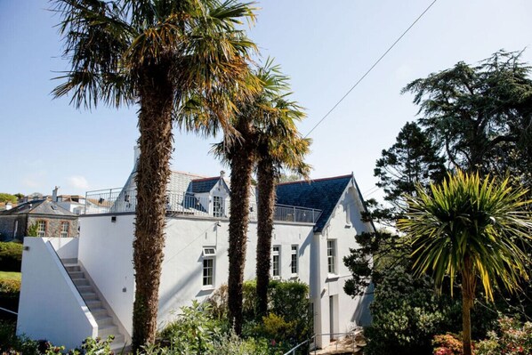 Exterior - 2 BR Home In Quite Village / Beaches & Sea View (Stoke Fleming)