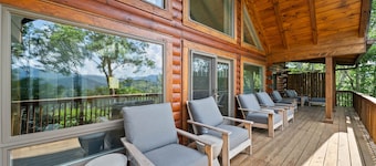 Banner Elk Valley Overlook - less than 0.5 mile from downtown Banner Elk -cabin with views- game table