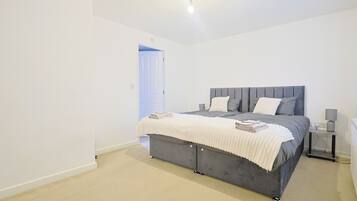 3 bedrooms, iron/ironing board, WiFi