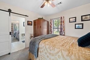 2 bedrooms, iron/ironing board, free WiFi, bed sheets - 1950s Charm with Modern Amenities on Arkansas River! (Dardanelle)
