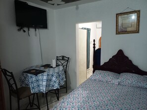 1 soverom, strykejern/-brett, wi-fi og sengetøy