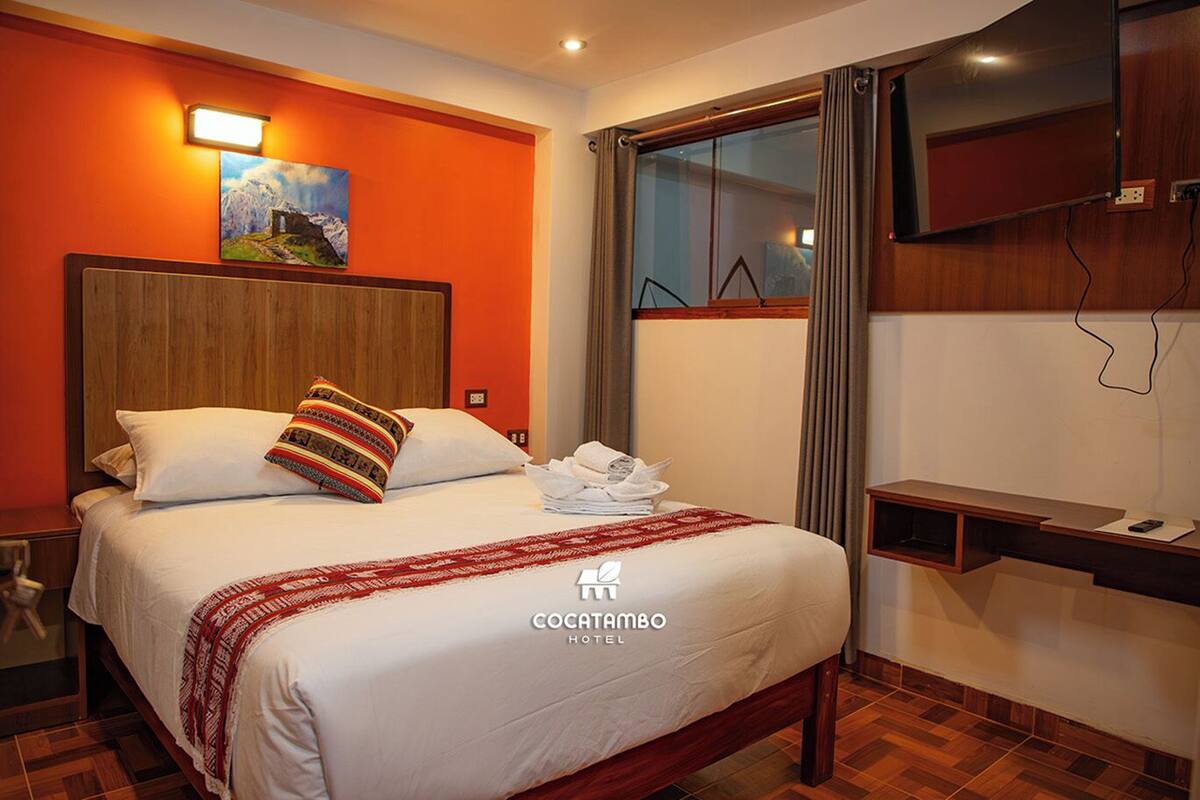 Basic Single Room, Private Bathroom | Desk, laptop workspace, WiFi (free)