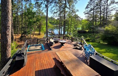 Decked Out was chosen by it's new owners for it's long history of great reviews.