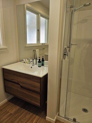 Towels - Sunny | Getaway | Close To Beach - KK6786 (Kaikoura)