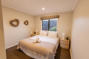 5 habitaciones, tabla de planchar con plancha, wifi y ropa de cama 