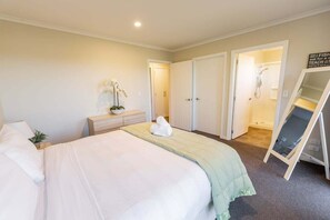 5 dormitorios, tabla de planchar con plancha, wifi y ropa de cama