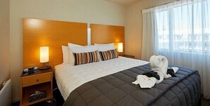 2 dormitorios, tabla de planchar con plancha, wifi y ropa de cama