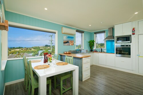 Classic Charm | Sea & Mountain Views | Family Fun - KK95170
