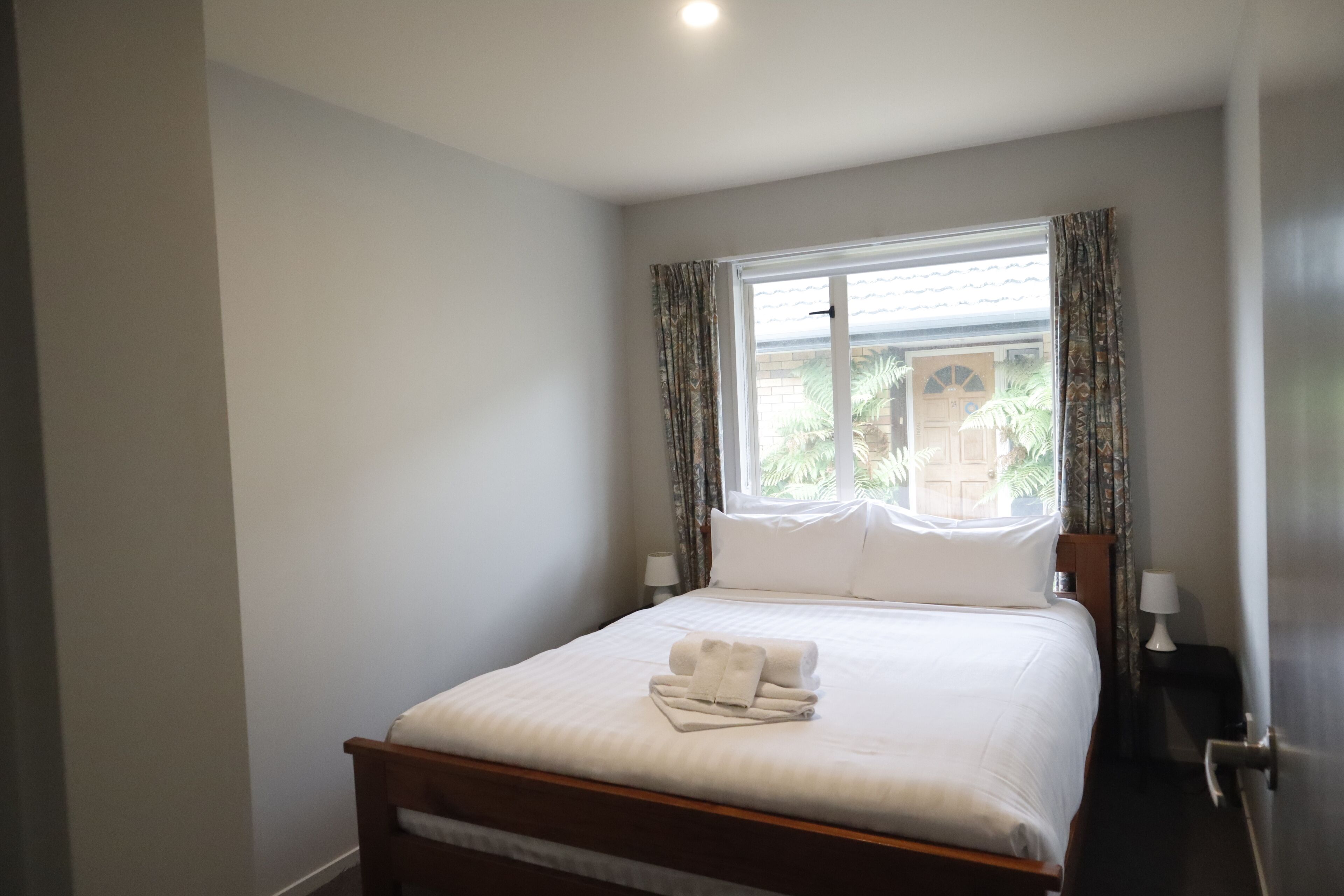 3 habitaciones, tabla de planchar con plancha y wifi gratis 