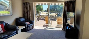 Location | Ocean & Mountain Views | Close to Park - KK6845