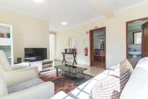 TV - Santo Antonio View by Atlantic Holiday (Funchal)