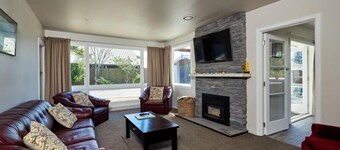 Cosy | Central | Affordable - KK8665