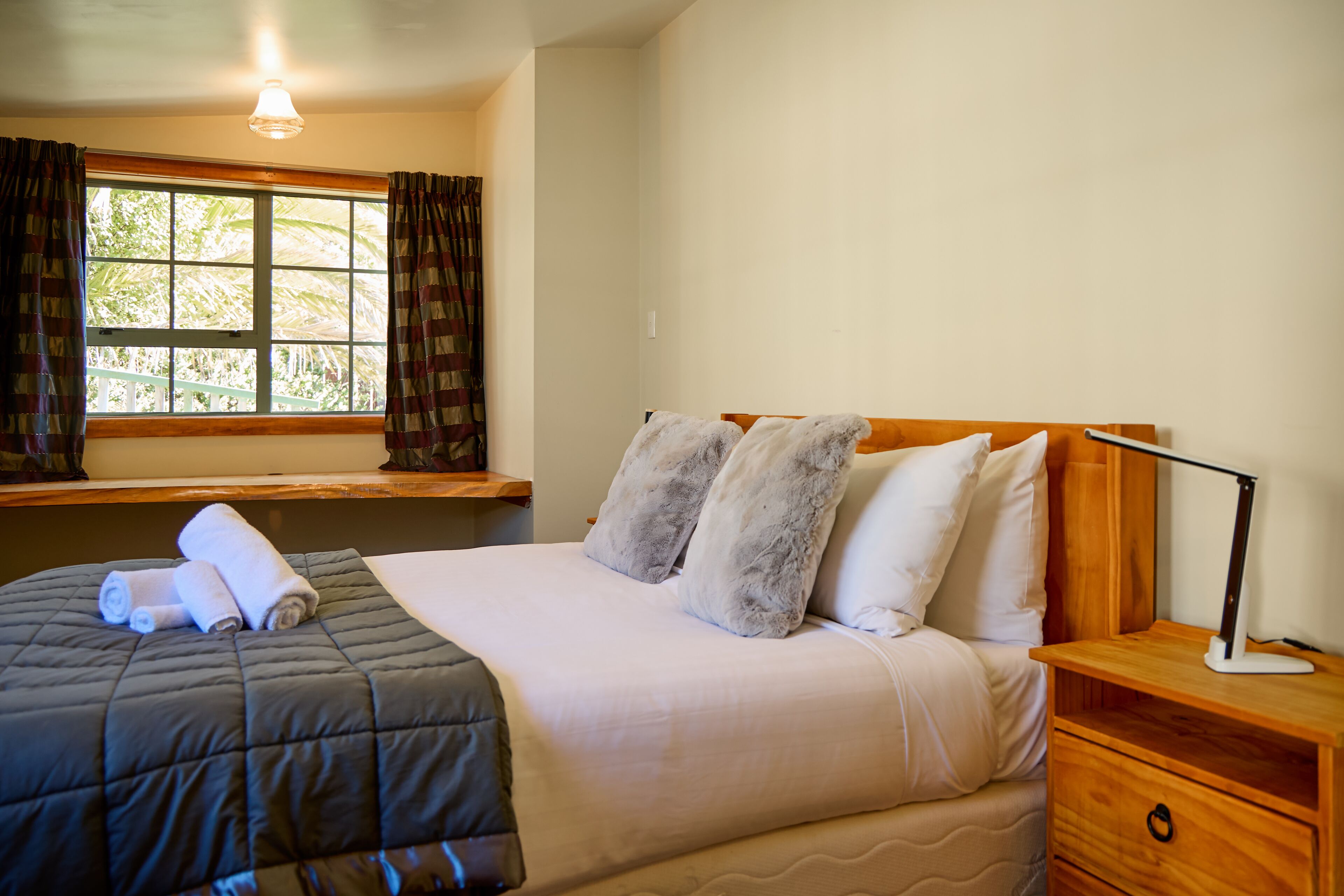 4 habitaciones, tabla de planchar con plancha y wifi 