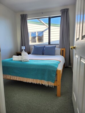 5 slaapkamers, een strijkplank/strijkijzer, wifi, beddengoed