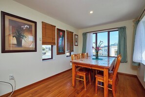 Dining - Coastal | Spacious | Mountain Views - KK21238 (Kaikoura)