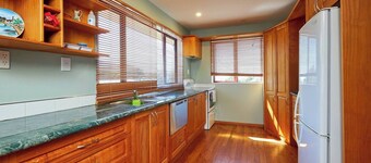 Coastal | Spacious | Mountain Views - KK21238