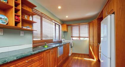 KK238a - Coastal | Spacious | Mountain Views