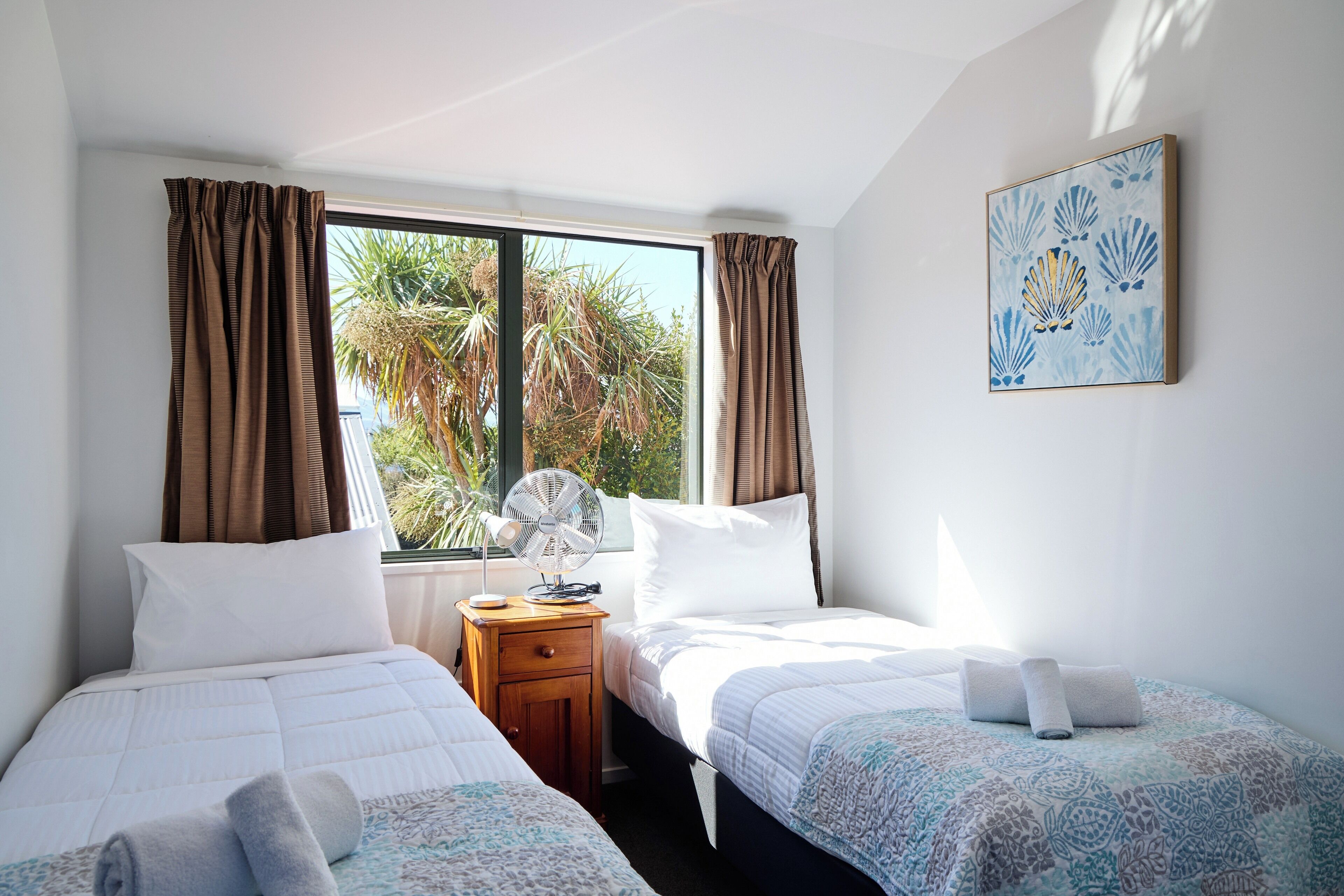 7 bedrooms, iron/ironing board, WiFi, bed sheets