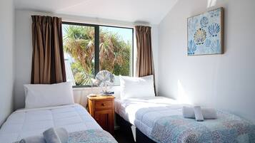 7 bedrooms, iron/ironing board, WiFi, bed sheets