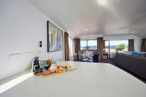 Revive House | Comfortable Base | Entire Complex - KK43193F