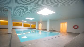 Innenpool, beheizter Pool