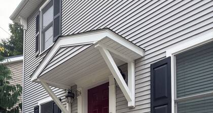The Corner at SJ - Cozy + Modern Retreat in Lewisburg