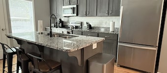 The Corner at SJ - Cozy + Modern Retreat in Lewisburg