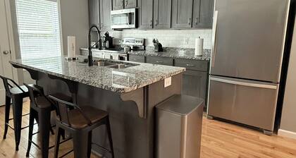 The Corner at SJ - Cozy + Modern Retreat in Lewisburg