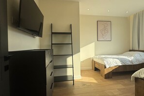 2 chambres, bureau, fer et planche à repasser, Wi-Fi