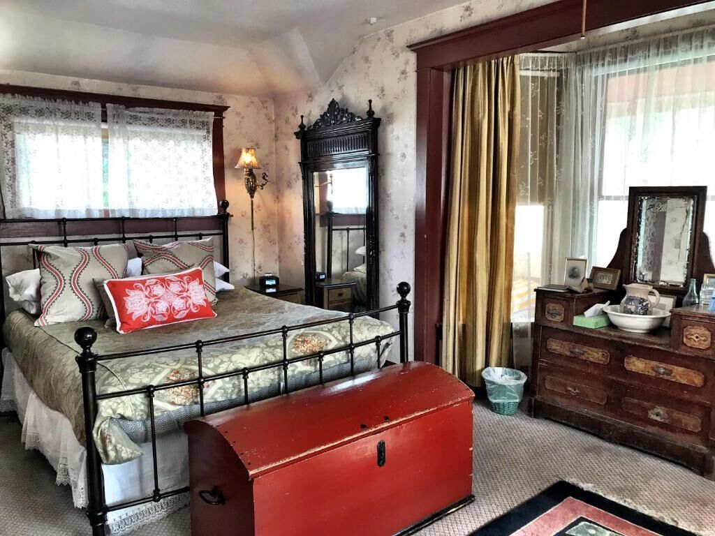 Chambre double, vue sur le jardin | Bureau, espace de travail pour ordinateurs portables