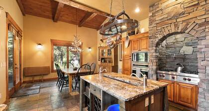 Pine Haven- Beautiful home w/ game room, hot tub, and pets allowed